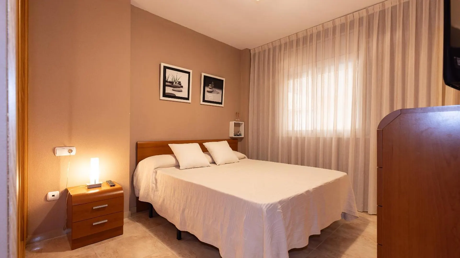 Uhc Golden Pineda Apartments La Pineda