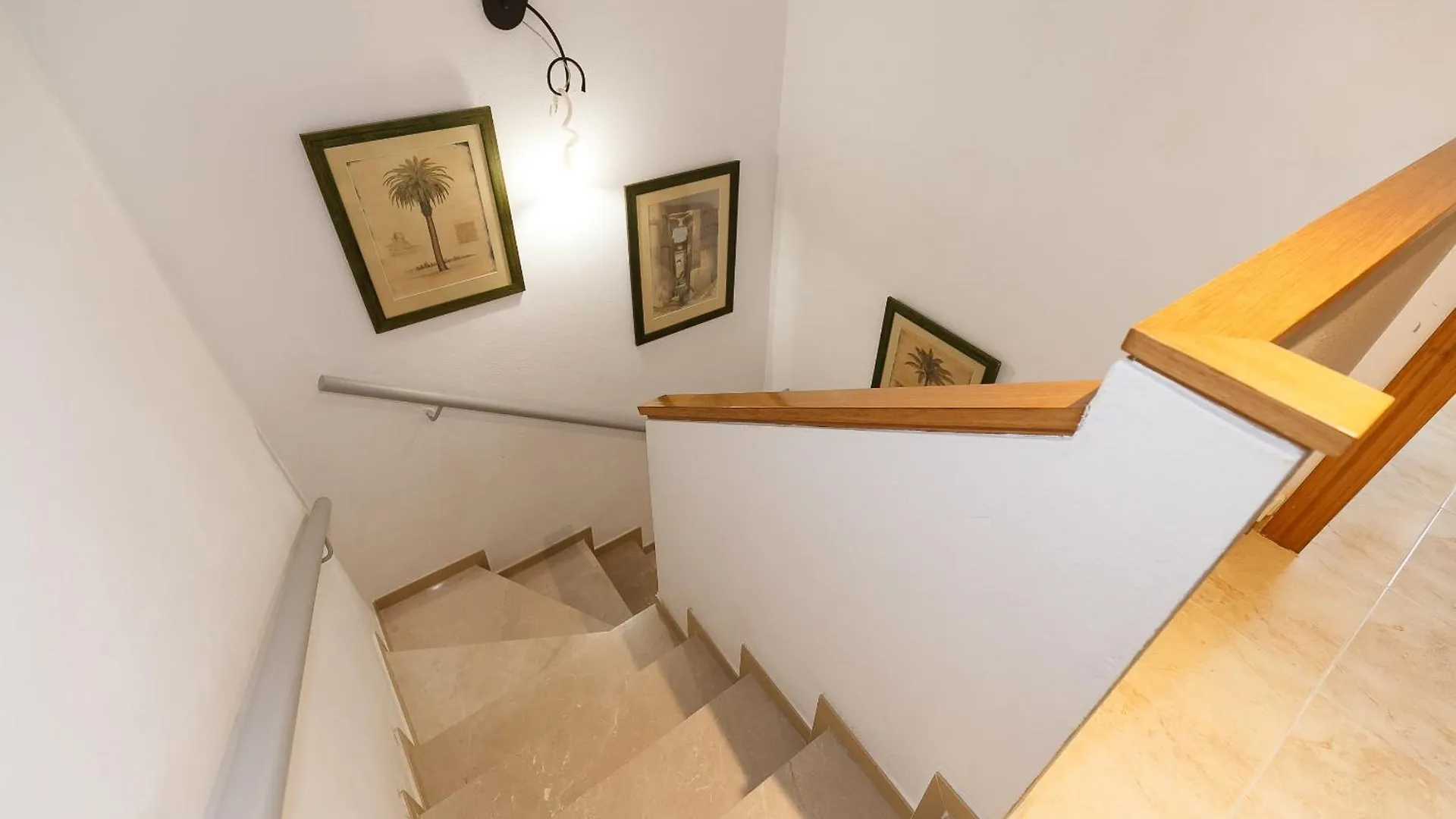 Uhc Golden Pineda Apartments La Pineda