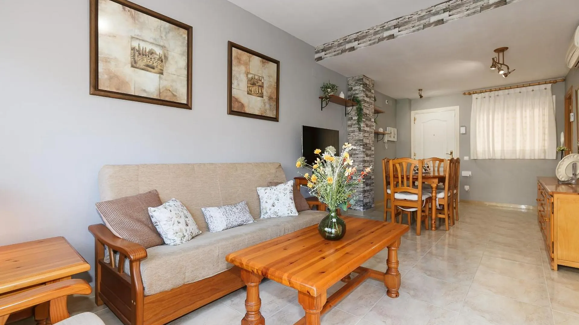 Uhc Golden Pineda Apartments La Pineda