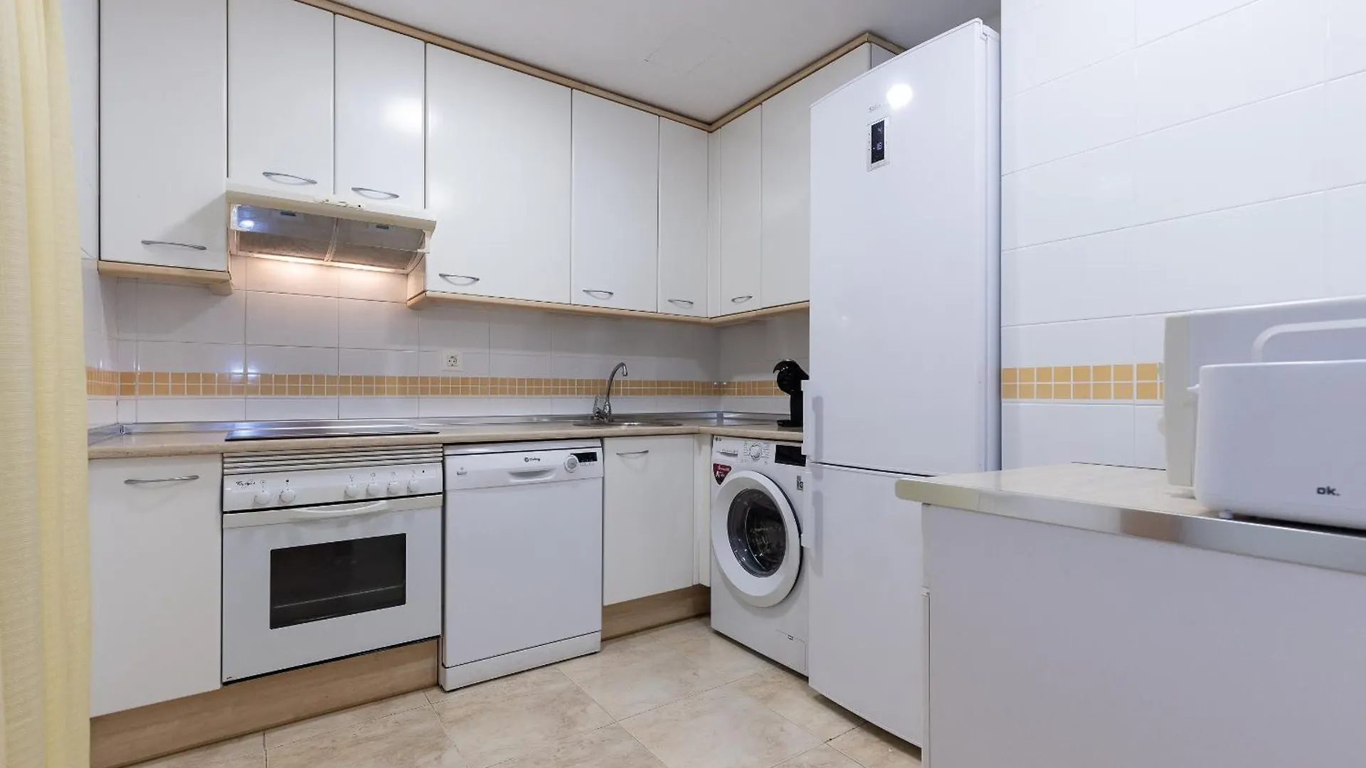 Uhc Golden Pineda Apartments La Pineda
