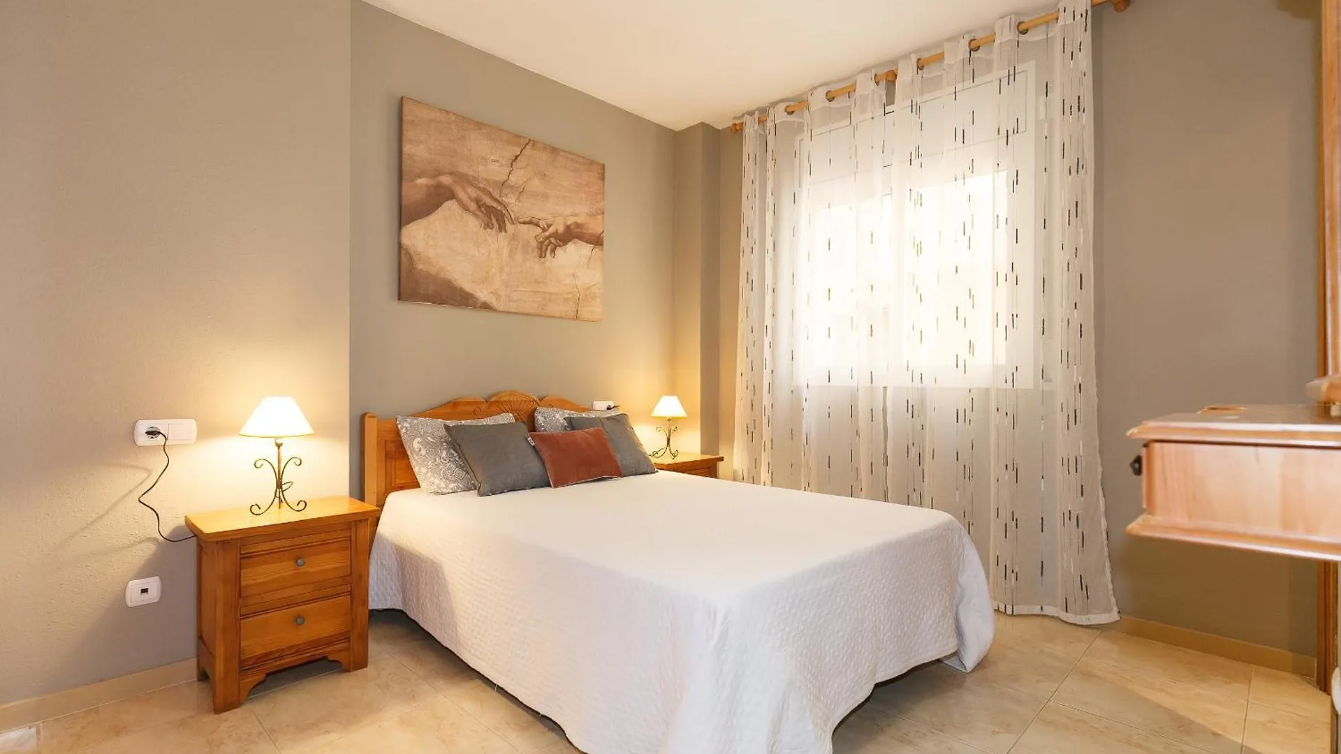 Uhc Golden Pineda Apartments La Pineda