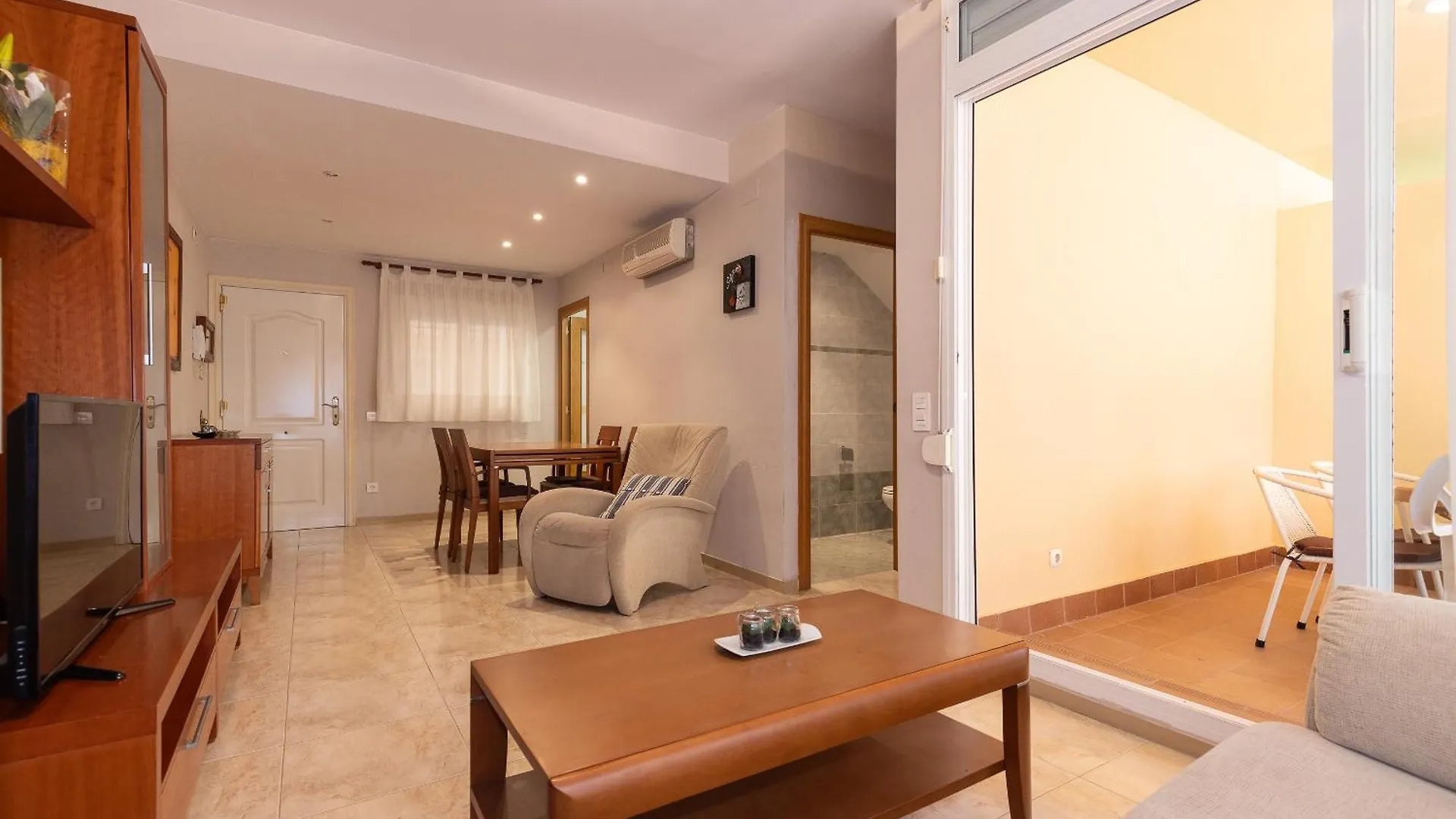Uhc Golden Pineda Apartments La Pineda