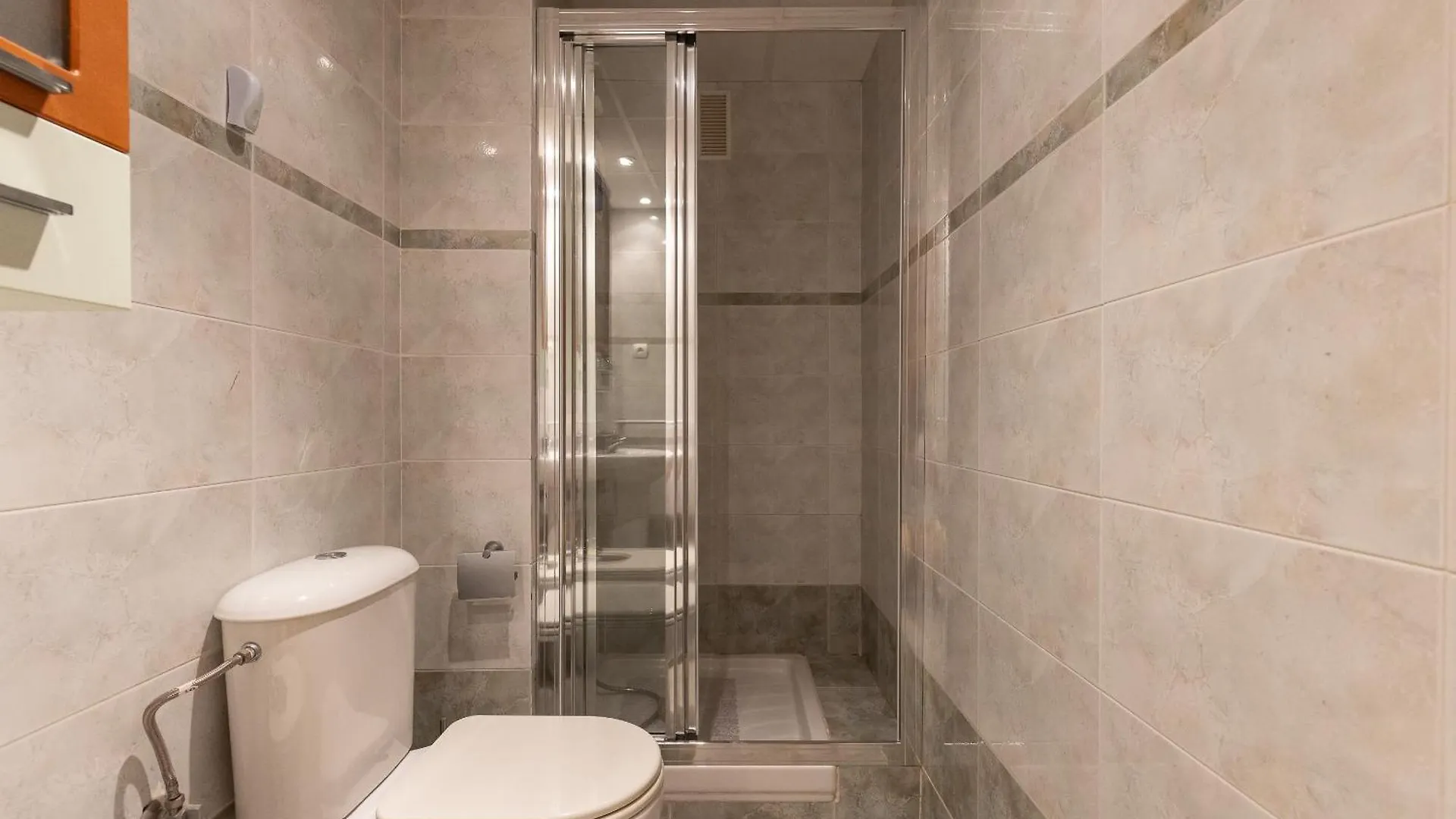 Uhc Golden Pineda Apartments La Pineda 0*,