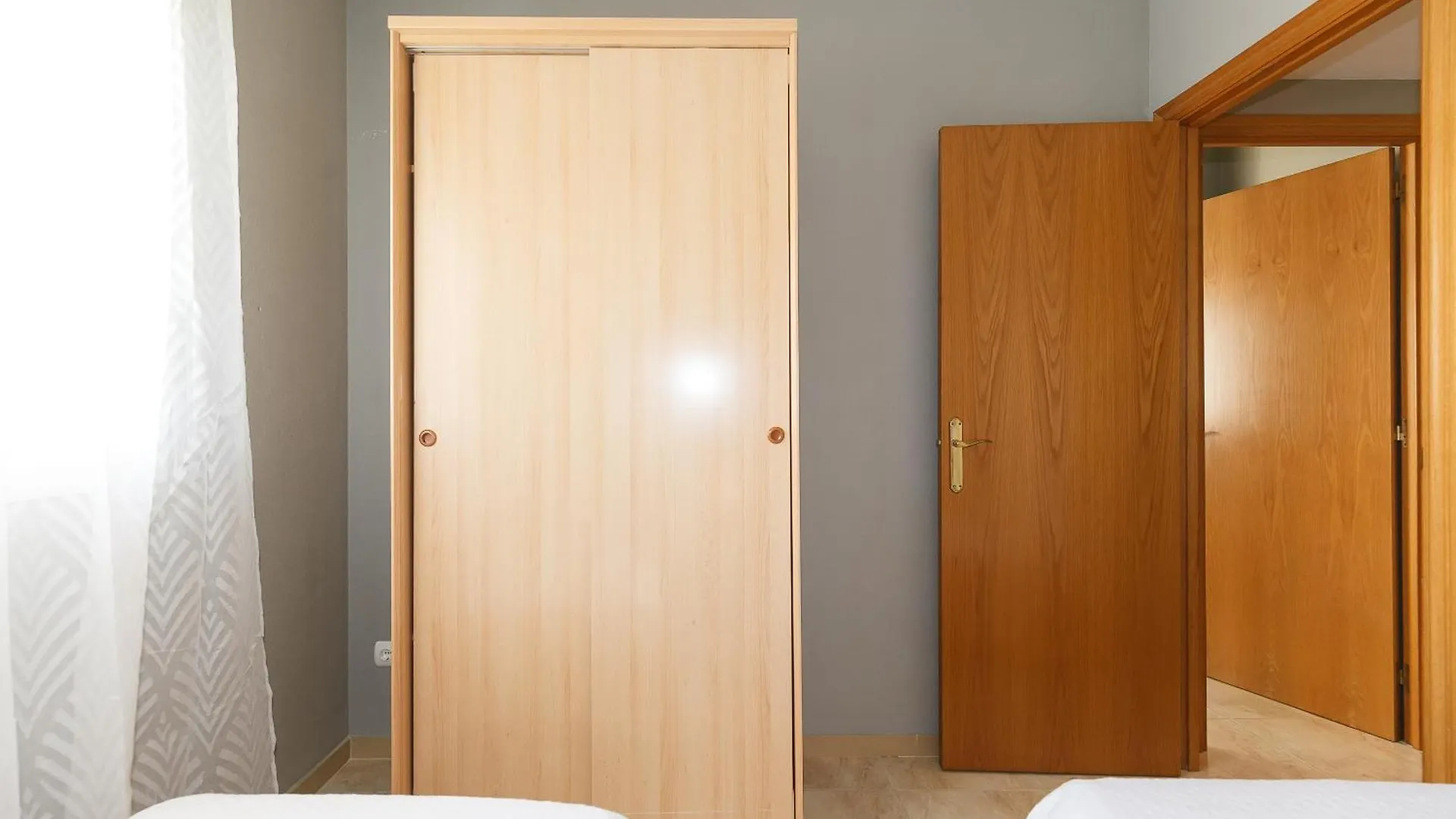 Uhc Golden Pineda Apartments La Pineda 0*,
