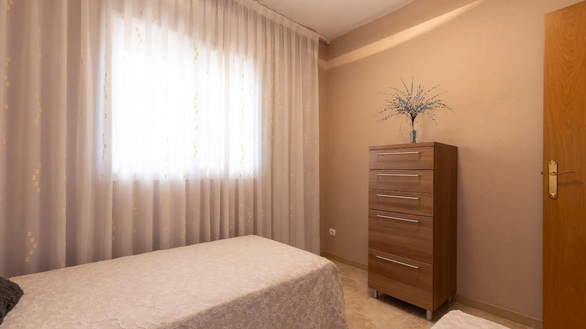 Uhc Golden Pineda Apartments La Pineda