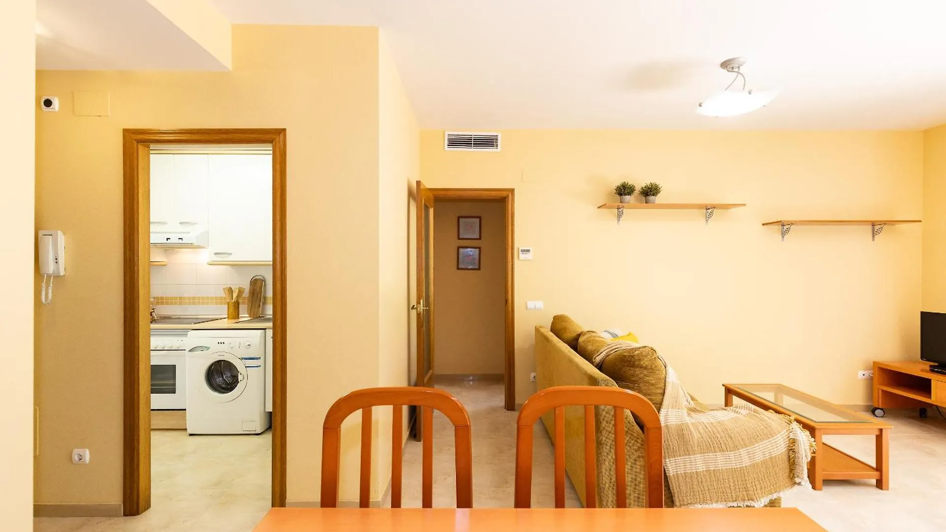 Uhc Golden Pineda Apartments La Pineda