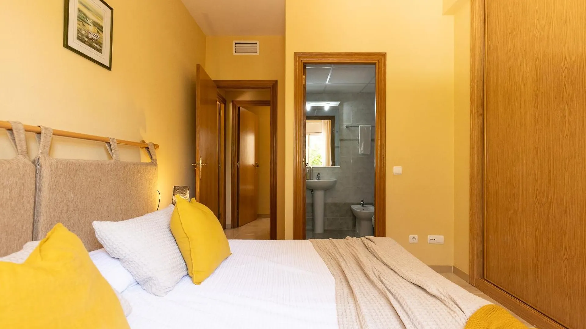 Uhc Golden Pineda Apartments La Pineda İspanya