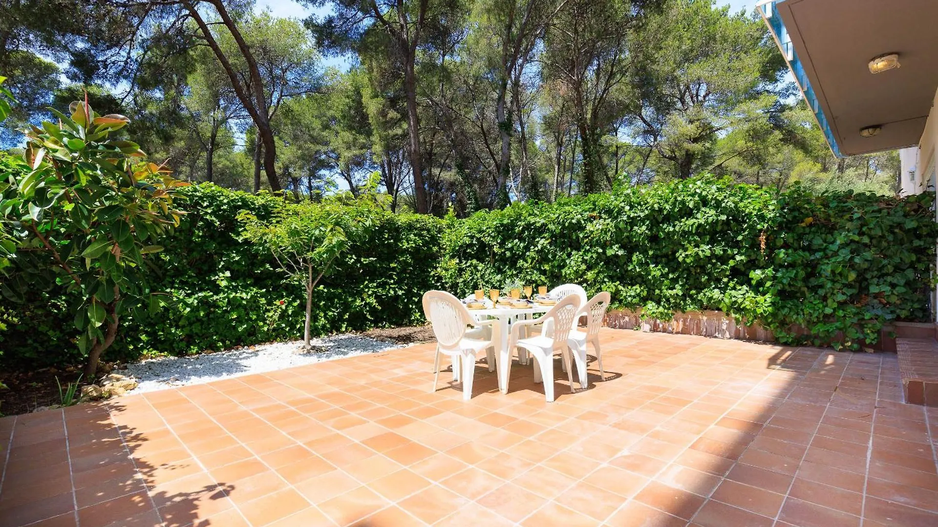 Uhc Golden Pineda Apartments La Pineda 0*,  İspanya