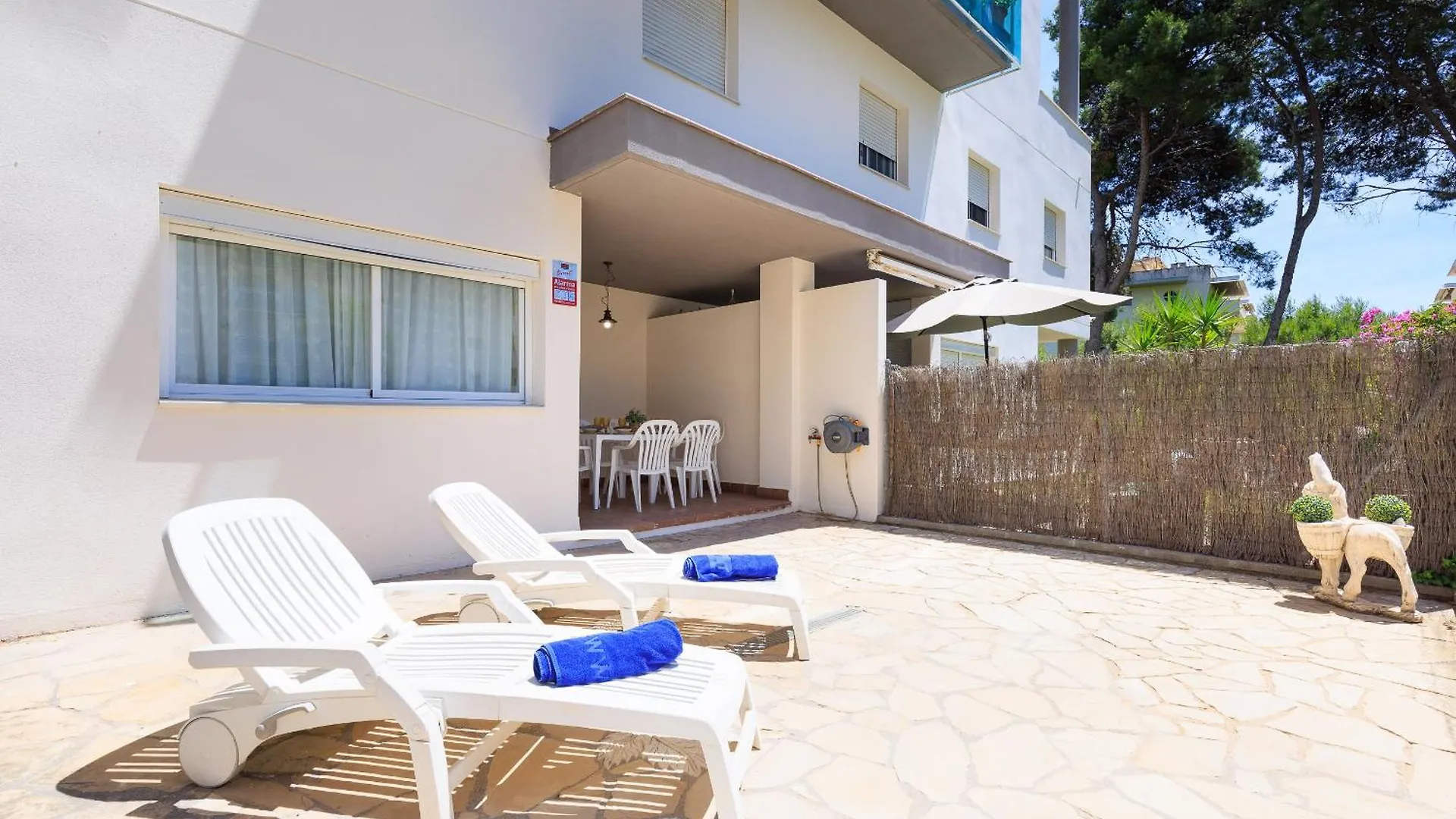 Uhc Golden Pineda Apartments La Pineda 0*,